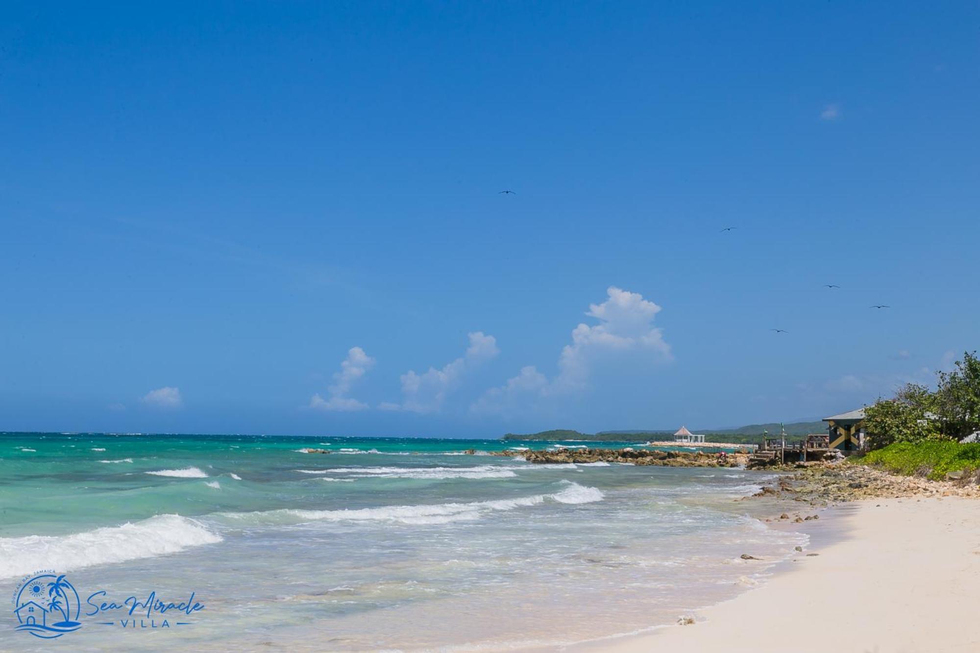 Sea Miracle Villa/Beach Cottage Silver Sands Екстер'єр фото