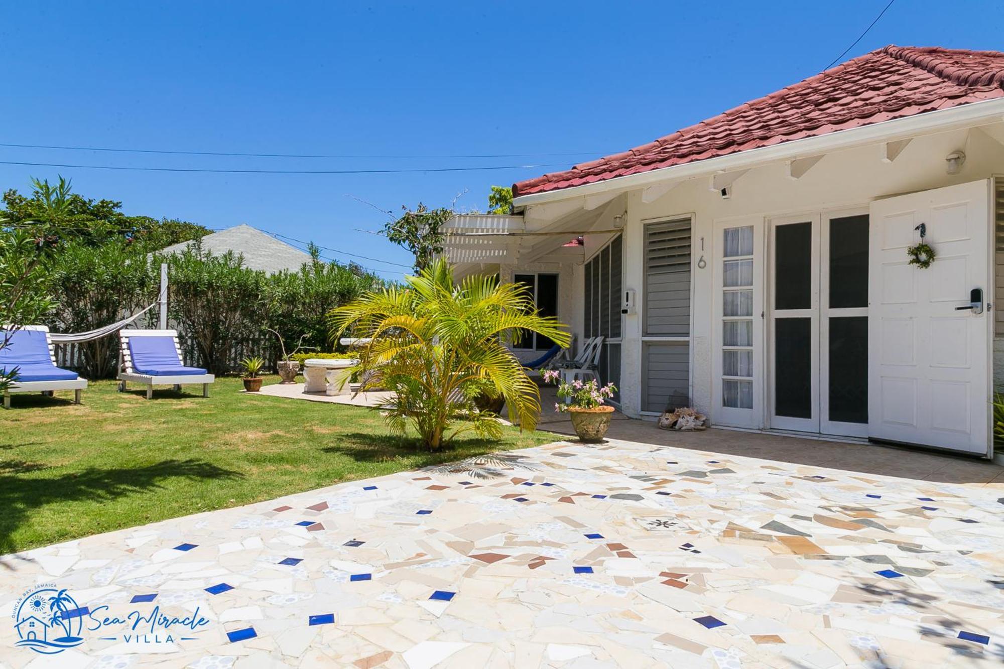 Sea Miracle Villa/Beach Cottage Silver Sands Екстер'єр фото