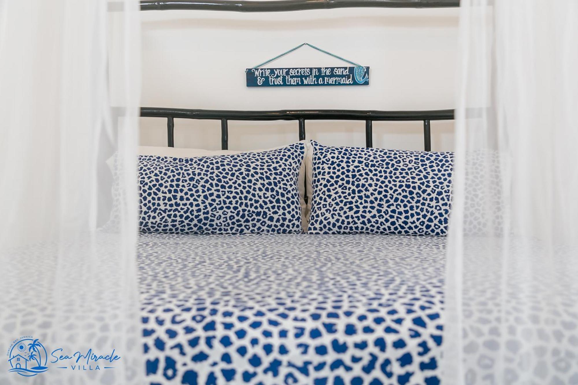 Sea Miracle Villa/Beach Cottage Silver Sands Екстер'єр фото